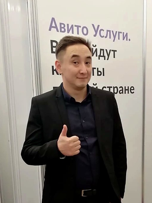 Сергей Ни, основатель skoka, на стенде Авито Услуги